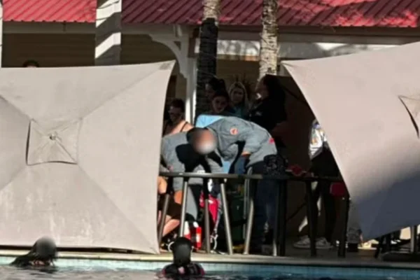 Bombeiros socorrem homem que passou mal e morreu após comer melancia em competição de resort - Metrópoles