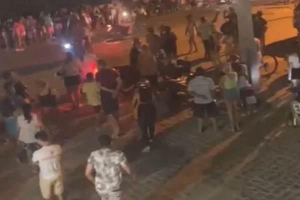 Suspeito de matar criança de 2 anos é espancado até a morte após ser capturado