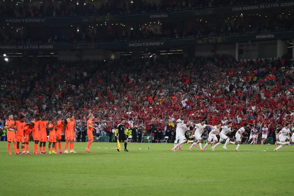 Marrocos bate Holanda nos pênaltis e enfrenta Canadá nas oitavas