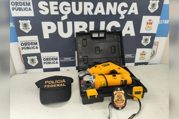 Homem é preso ao tentar vender ferramenta com nota fiscal falsa a policial
