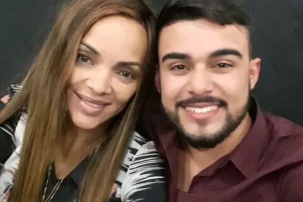 Allan Soares recorda momento íntimo com Flordelis - Metrópoles