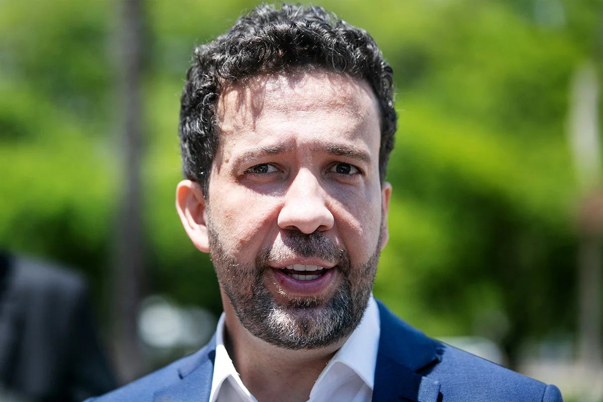 Juíza nega pedido de Janones para remover post sobre exclusão da OAB