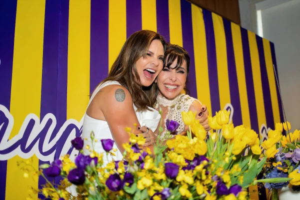 Cleucy Estevão homenageia a amiga Claudia Salomão com almoço festivo