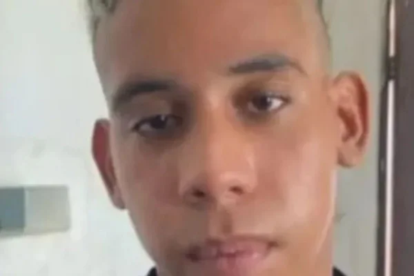 Foto colorida de Nicolas Jonathan Santos Cunha, de 17 anos - Metrópoles