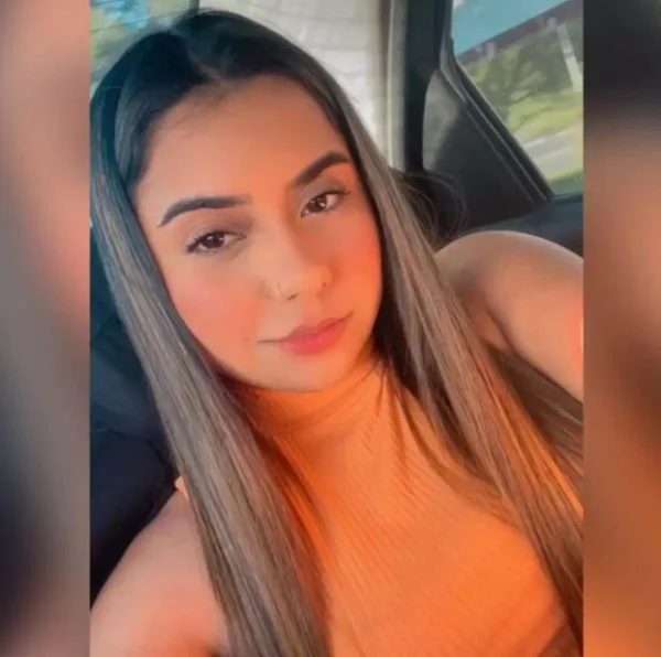 imagem colorida da jovem que pensou estar grávida por 48 horas - Metrópoles