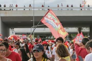 Grupo começou a se reunir por volta das 15h