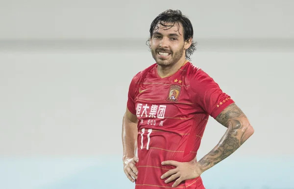 Reforço de peso: Santos acerta contratação de Ricardo Goulart