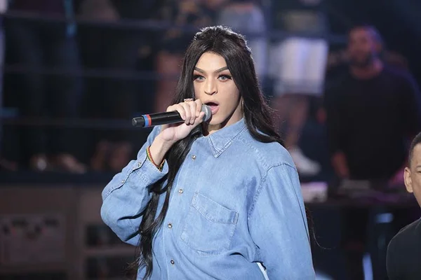 Pabllo Vittar dá conselho a mães: “Trabalhamos com autoaceitação”