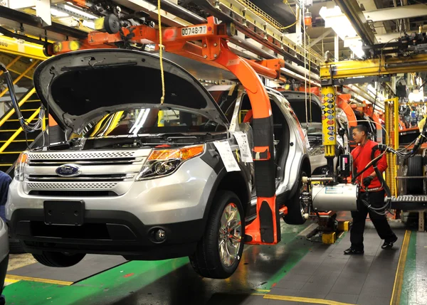 Montadoras de carros faturam tanto que só o lucro da Ford foi de R$ 30,2 bilhões