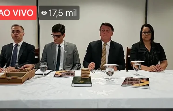 Para Bolsonaro, “tem índio que troca tora por cerveja e Coca-Cola”