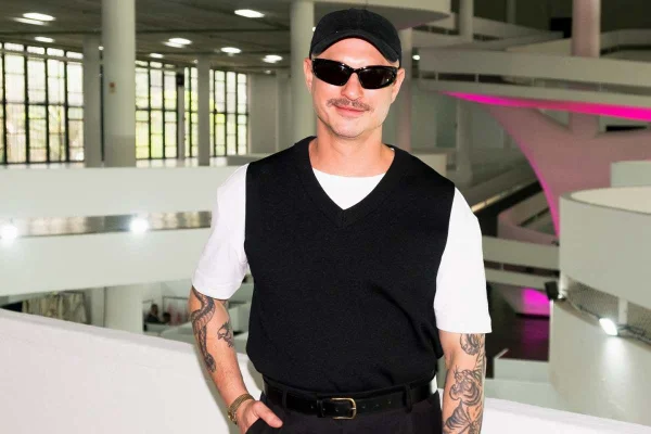 Jorge Grimberg fotografado em evento - Metrópoles