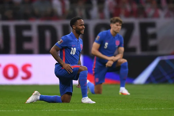 Sterling Inglaterra racismo