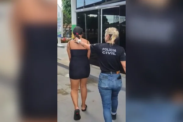 Mulher é presa ao transportar drogas avaliadas em R$ 52 mil