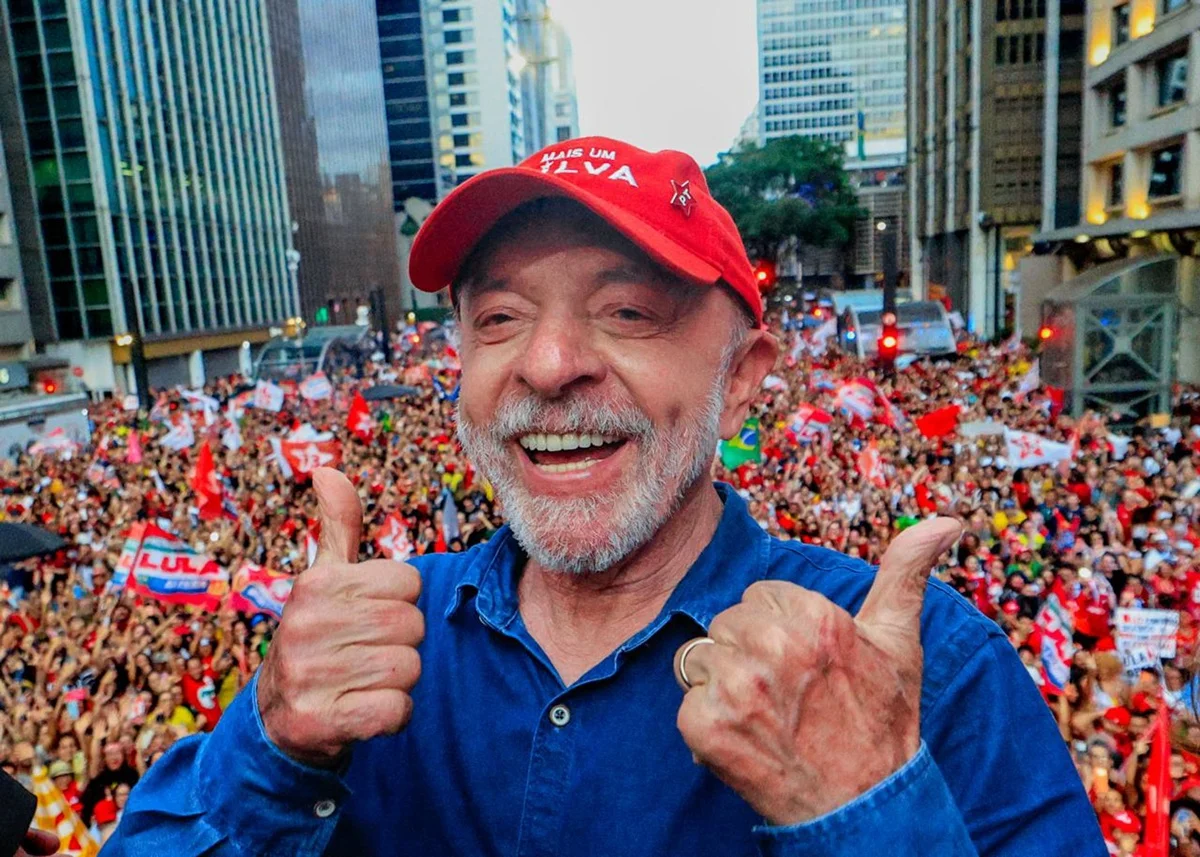 O presidente Lula O presidente Lula