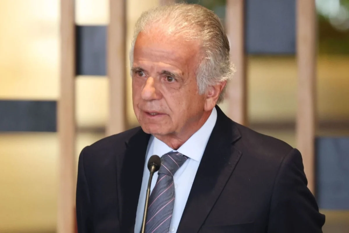 Assessor de Putin se reúne com ministro da Defesa do Brasil
