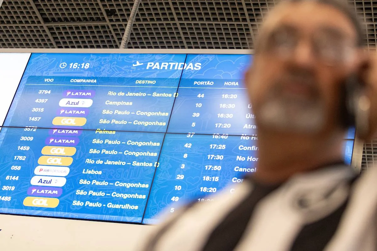 Apaixonado há 60 anos pelo Botafogo, Lúcio teve voo cancelado Apaixonado há 60 anos pelo Botafogo, Lúcio teve voo cancelado