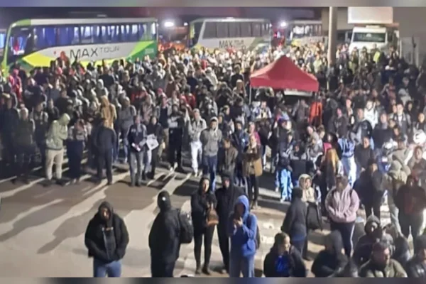 Funcionários da Midea fazem assembleia após caso de agressão de gerente a funcionário
