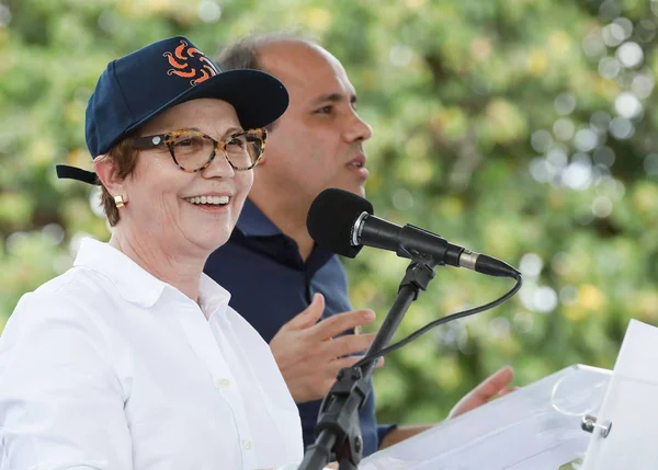 Ministra da Agricultura testa negativo para Covid e retoma agenda presencial