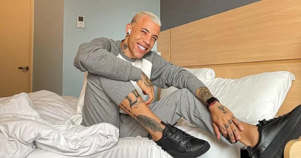 Imagem colorida do influenciador Franklin Reis - Metrópoles