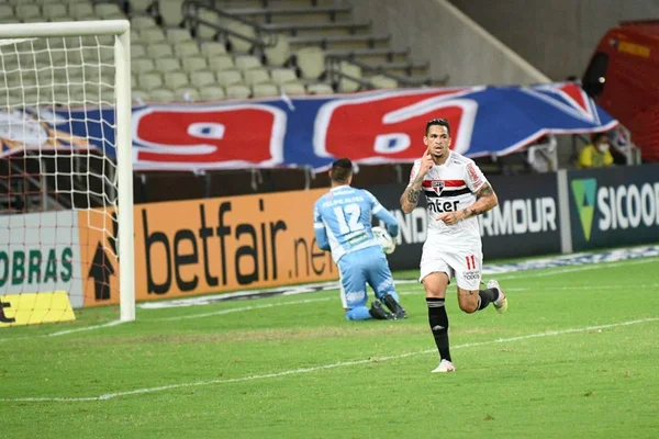 São Paulo vence o Fortaleza