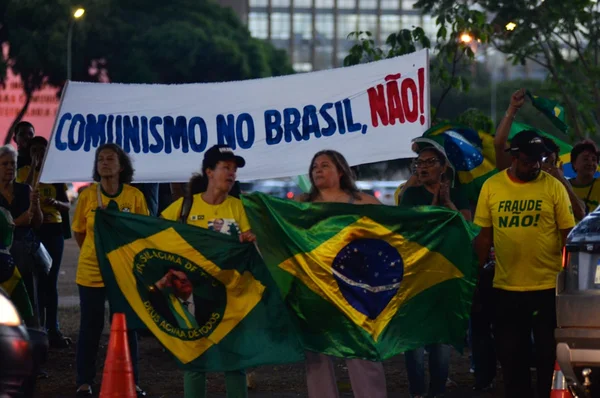 Manifestantes na Esplanada