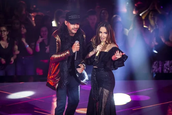 The Voice Kids: Claudia Leitte e Hungria cantam Saudade no programa