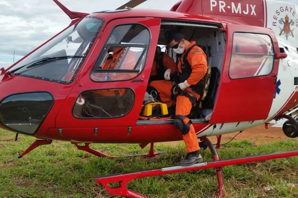 DF: homem é levado de helicóptero após acidente em pista de motocross