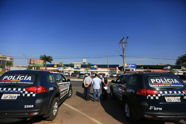 Ambulantes são retirados da Feira dos Importados