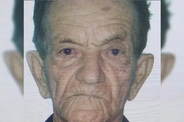 Filho mata pai de 90 anos a pauladas enquanto vítima dormia em casa