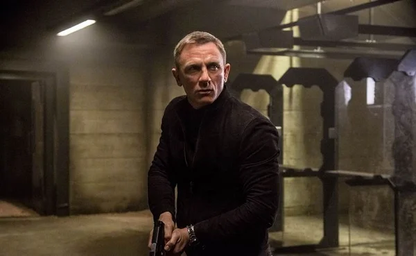Daniel Craig sofre lesão durante gravação de Bond 25