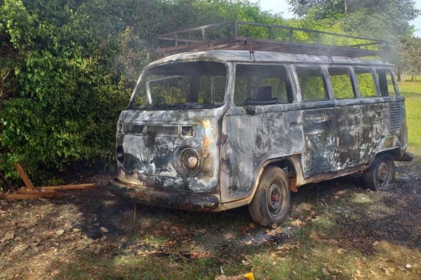 Kombi em chamas