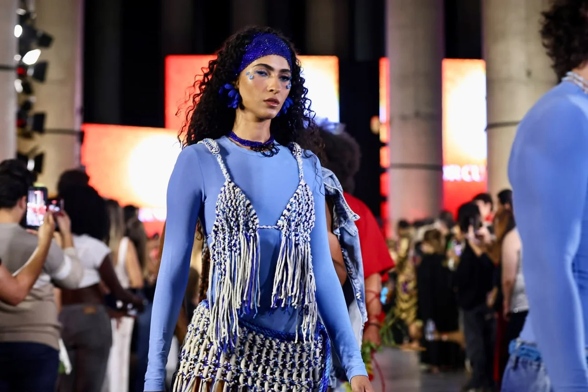 Metrópoles Catwalk encerra 3ª edição com Negra Li na passarela - imagem 3 Metrópoles Catwalk encerra 3ª edição com Negra Li na passarela - imagem 3