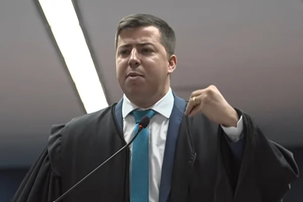 Advogado Igor Laboissieri, que citou Senhor dos Aneis no STF