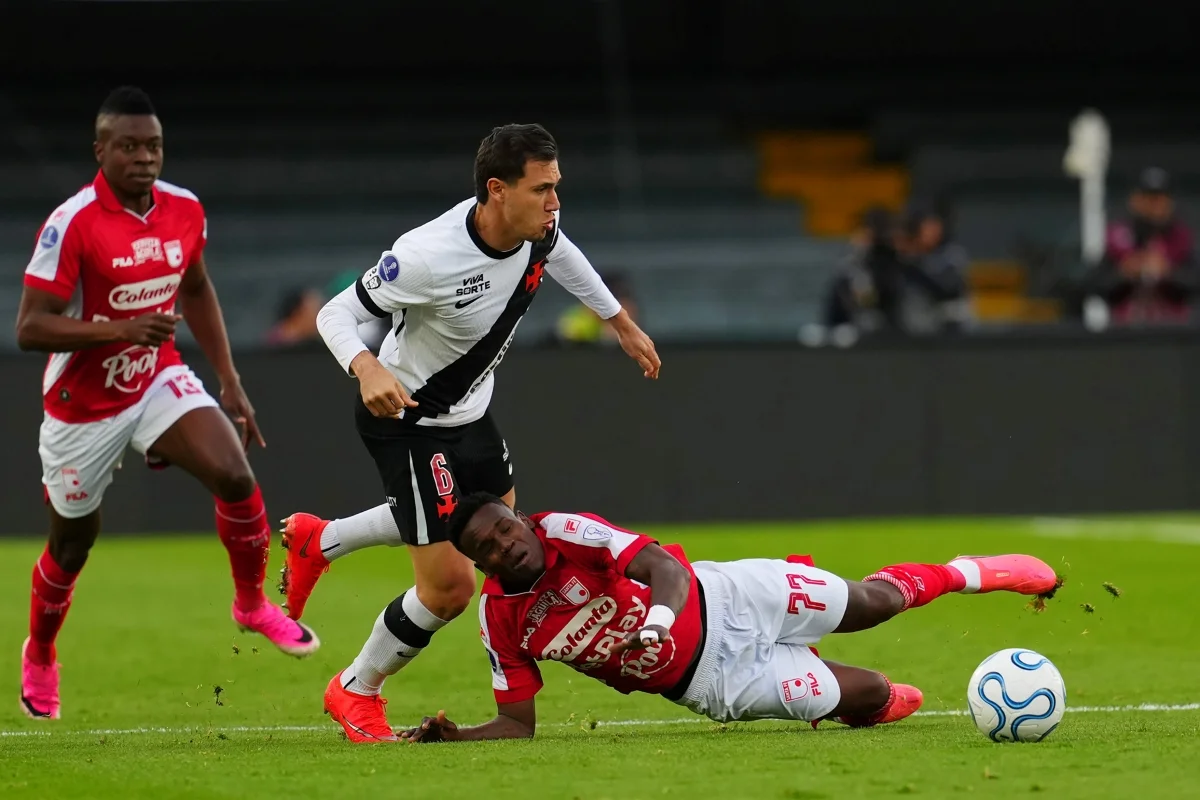 Independiente Santa Fé e Vasco se enfrentaram pela Copa Sul-Americana Independiente Santa Fé e Vasco se enfrentaram pela Copa Sul-Americana
