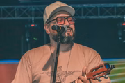 O músico Eduardo de Souza Oliveira, conhecido como Dubarranco