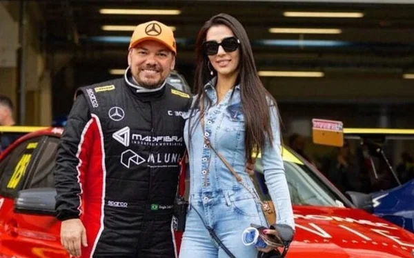Imagem colorida de casal morto por febre maculosa