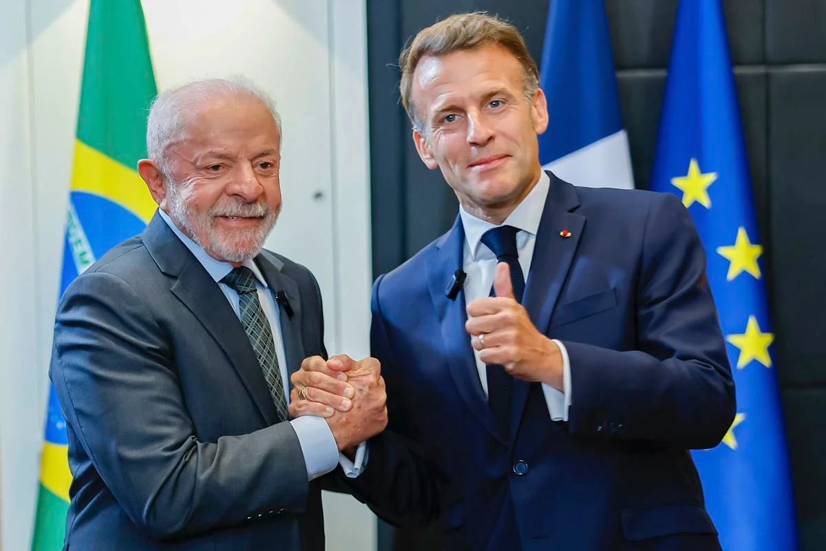 Lula se encontra com o presidente francês, Emmanuel Macron
Lula se encontra com o presidente francês, Emmanuel Macron