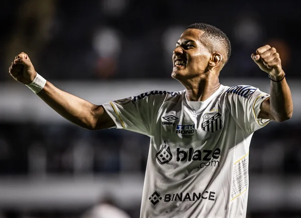 Santos denuncia racismo na Sul-Americana: “Gestos imitando macacos”