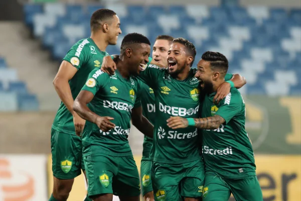 Santos perde do Cuiabá e se complica no Brasileirão