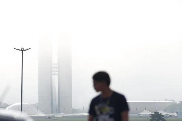 Aeroporto de Brasília tem 33 voos cancelados por causa de neblina