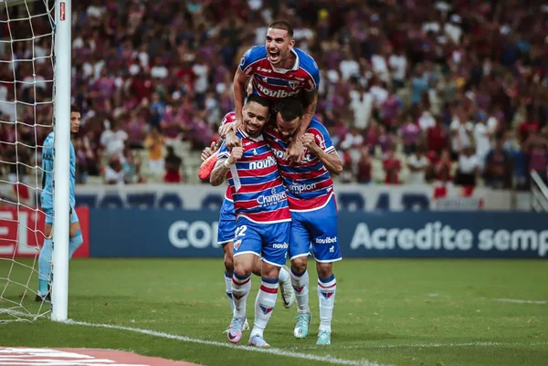 Fortaleza x São Paulo: onde assistir, horário e escalações