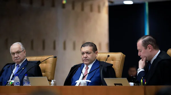 ministros Fachin, Nunes Marques e Zanin
