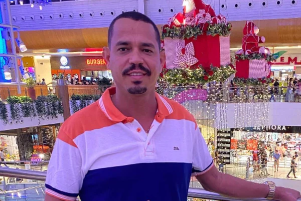Imagem colorida de vereador vereador José Ariel Rodrigues de Oliveira, morto em acidente de moto - Metrópoles