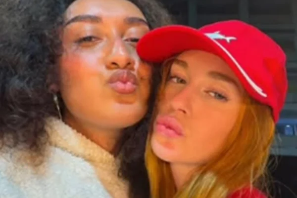 Marina Ruy Barbosa presenteia cabeleireira trans com próteses de silicone