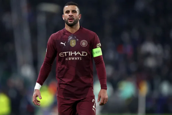Imagem colorida de Kyle Walker do Manchester city- Metrópoles