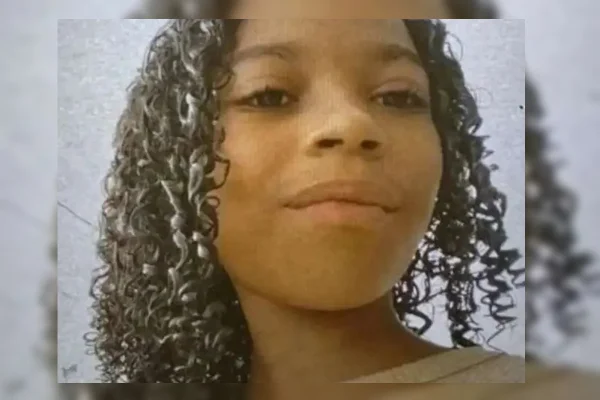 Câmera grava adolescente de 12 anos sendo morta quando ia à igreja