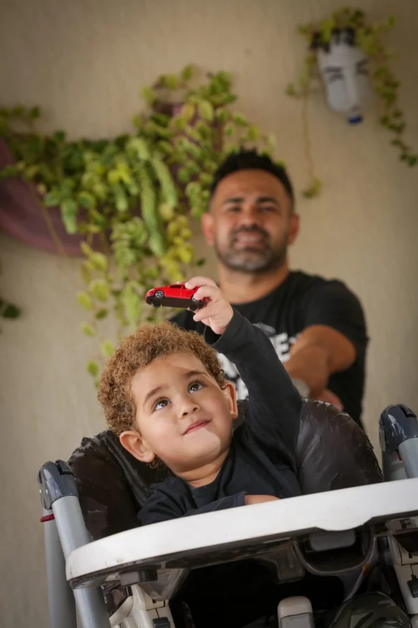 “Pensar no meu filho me deu forças”, diz pai, curado da Covid, após receber alta - destaque galeria