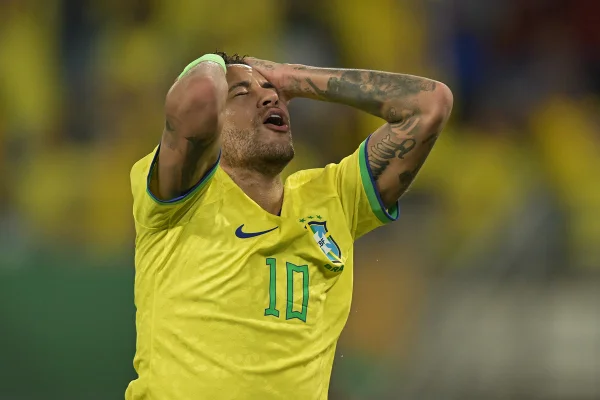 Imagem colorida de Neymar - Metrópoles