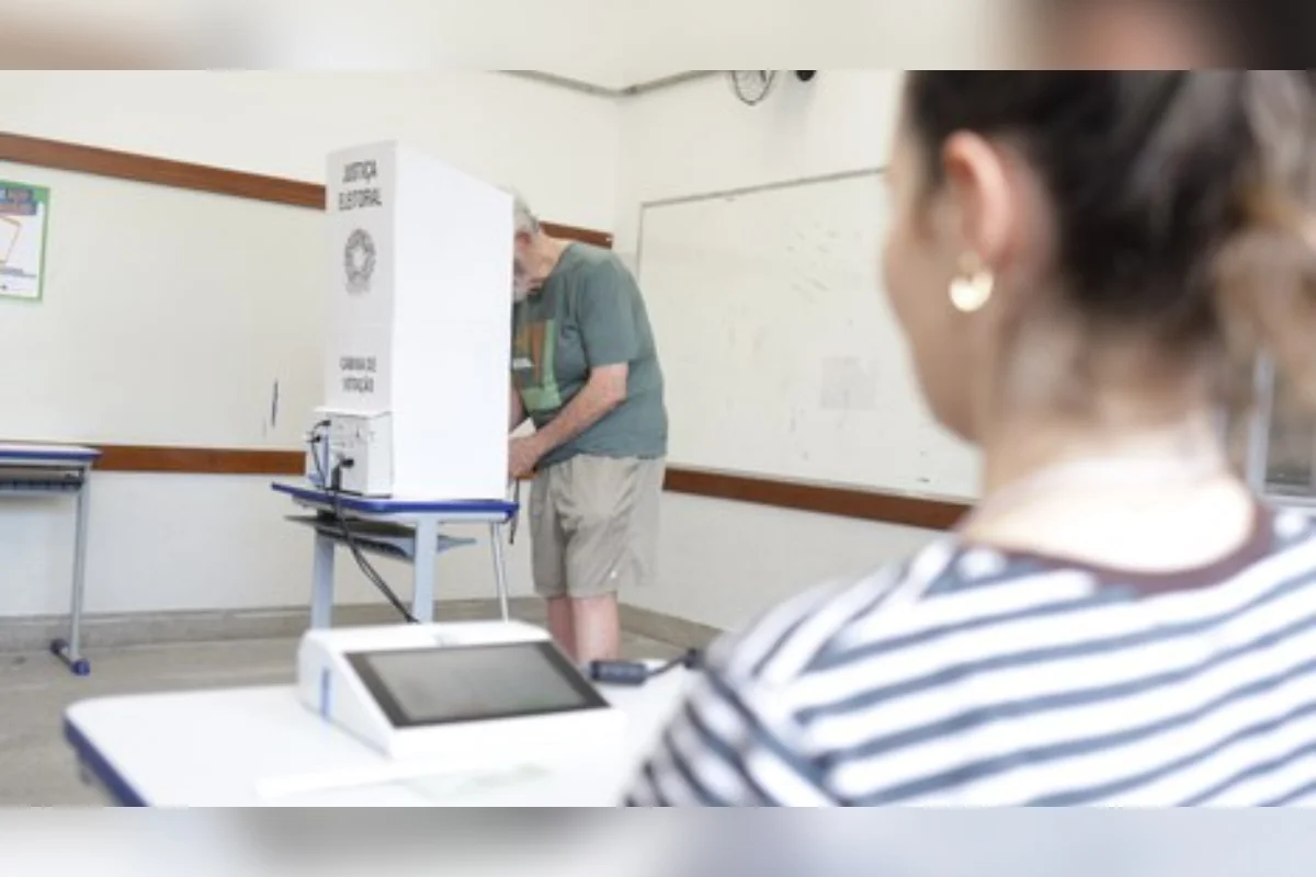 cabine de votação eleitor votando cabine de votação eleitor votando