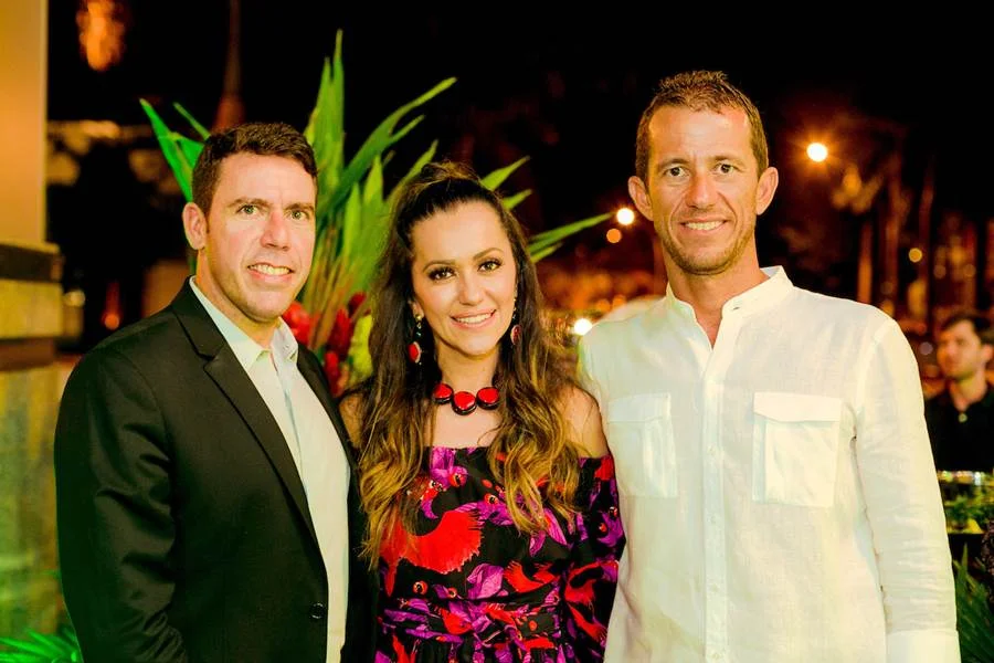 Leandro e Patricia Vaz e Marcos Paulo de Oliveira Leandro e Patricia Vaz e Marcos Paulo de Oliveira